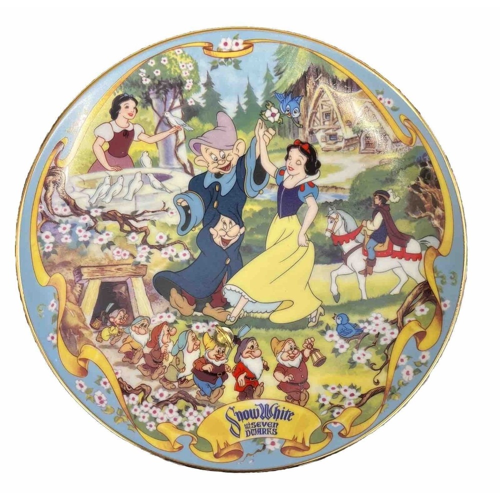 Snow White Disney's Musical Memories "The Fairest One of All" Bradford Exchange